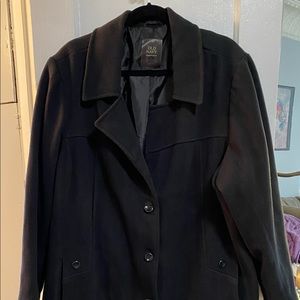 4X woman’s winter trench- excellent condition. Cotton blend. Black color.